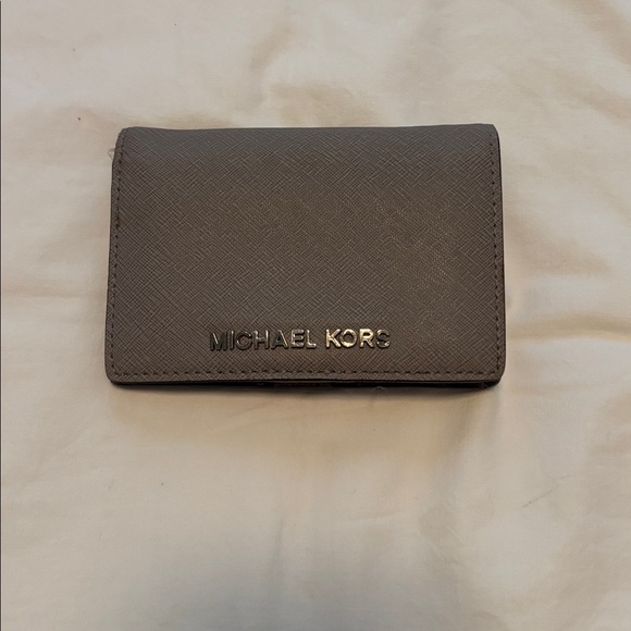 Michael Kors Charcoal Small Wallet VGUC - Picture 1 of 2